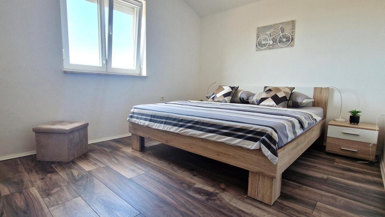 Apartment Goran Крк Экстерьер фото